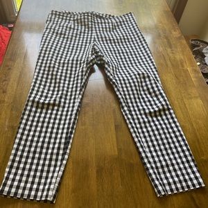 Target brand plaid Capri pants